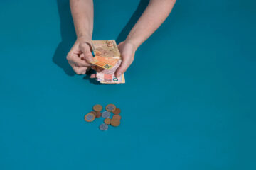 45% dos brasileiros buscam renda alternativa, aponta Datafolha