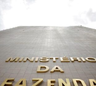 Fazenda descarta rever taxa das blusinhas sobre compras internacionais