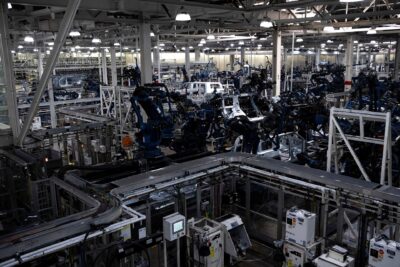 Pentágono aciona GM e Ford para ampliar produção de armas