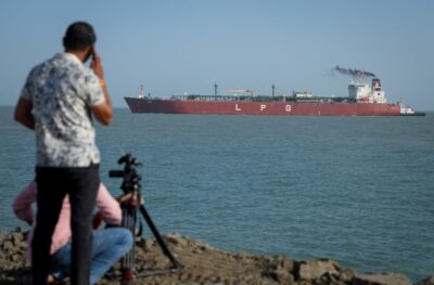Petróleo Ormuz abertura impacta ações PRIO, Petrobras e Brava