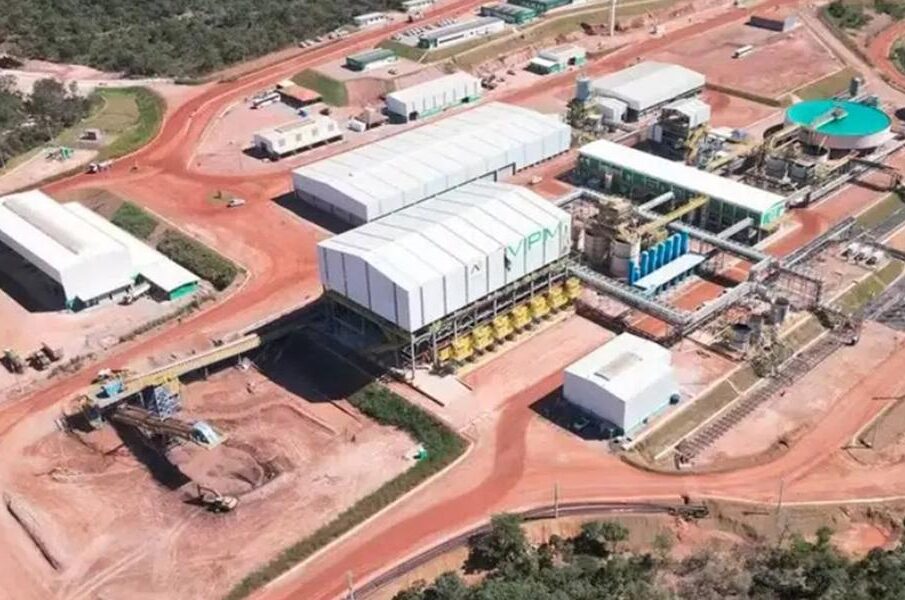 Empréstimo DFC a mineradora brasileira garante fornecimento de terras raras