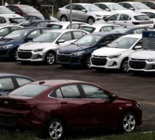 Desconto carro idosos 50%: nova lei pode beneficiar brasileiros com 60 anos