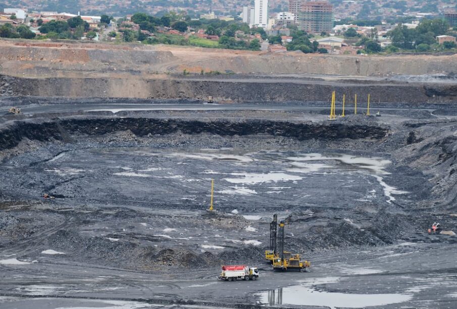 Acordo de minerais raros entre Goiás e EUA expõe fragilidade diplomática