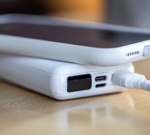 Anac impõe novas regras para powerbanks em voos no Brasil