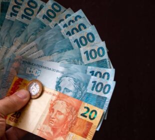 Abono salarial 2026 libera R$ 5,4 bi para 4,2 milhões de trabalhadores