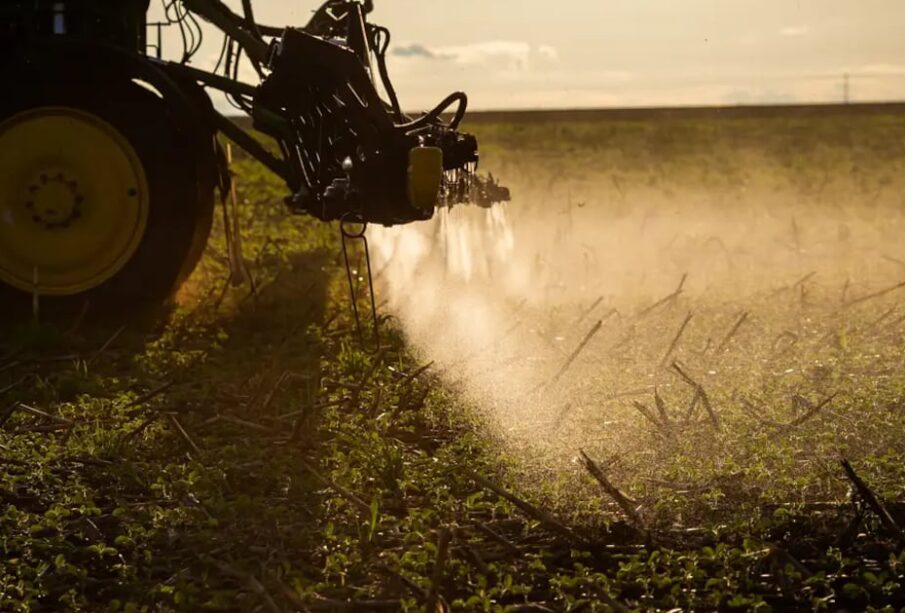 Guerra no Oriente Médio ameaça fertilizantes e preço de alimentos