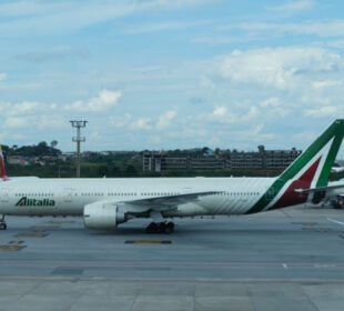 Restrição de combustível em aeroportos da Itália afeta voos