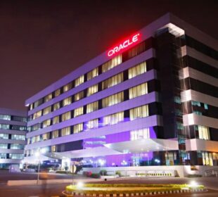 Oracle demite 10 mil na Índia em reestruturação global focada em IA