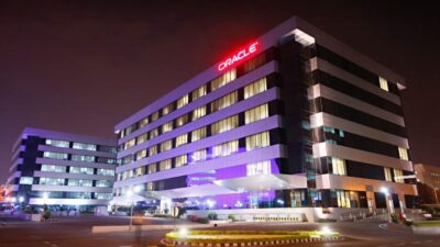Oracle demite 10 mil na Índia em reestruturação global focada em IA