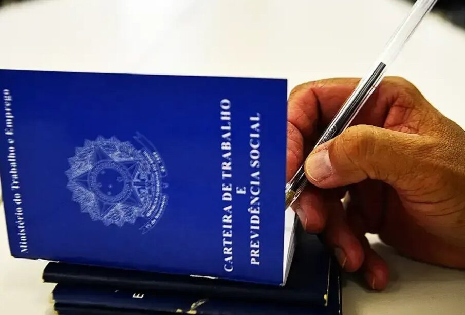 Caged abril 2026: Brasil cria 85,8 mil empregos, menor resultado do ano