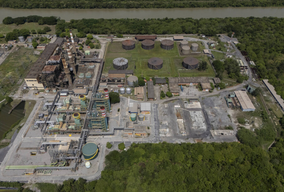 Aneel suspende homologação de leilão de energia de R$ 515 bilhões