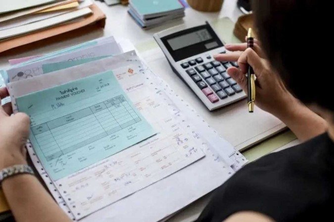 Dívidas com bancos somam R$ 557,7 bi e atingem 49% dos brasileiros