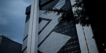 Banco do Brasil corta previsão de lucro para 2026 após queda de mais de 50% no 1º trimestre