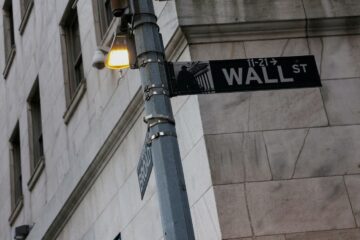Dow Jones futuro cai e petróleo Brent bate US$ 110 com tensão EUA-Irã