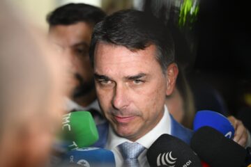 Primeiro teste eleitoral coloca favoritismo do real em xeque