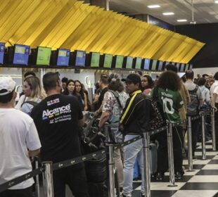 Setor de serviços recua 1,2% em março, bem abaixo do esperado