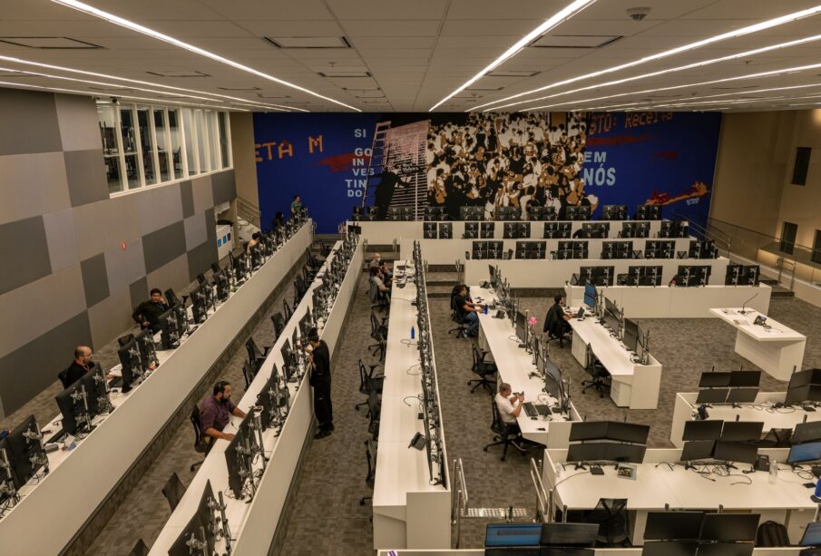 Ibovespa Futuro hoje cai com Petrobras e IPCA no radar