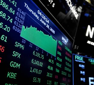 Futuros de Wall Street caem com guerra no Irã