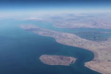 Guerra no Irã ameaça cabos submarinos no Estreito de Ormuz