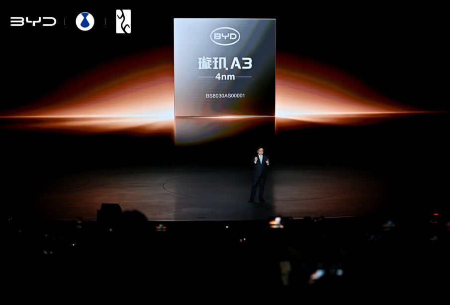 BYD anuncia chip próprio para direção autônoma