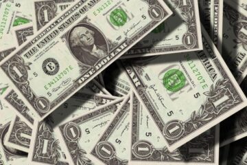 Dívida dos EUA supera tamanho da economia e acende alerta