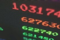 Ibovespa fecha em queda e acumula 3,7% na semana