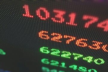 Ibovespa fecha em queda e acumula 3,7% na semana