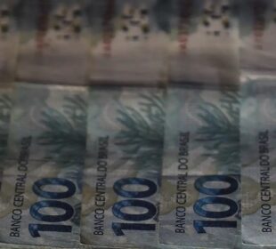 Dívida pública sobe para R$ 8,8 trilhões em abril de 2025
