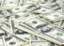Dólar sobe a R$ 5,06 e Bolsa cai com petróleo e política
