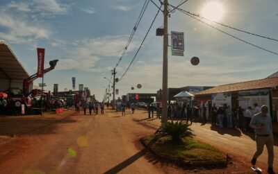 Agrishow 2026: queda de 22% nos negócios preocupa setor