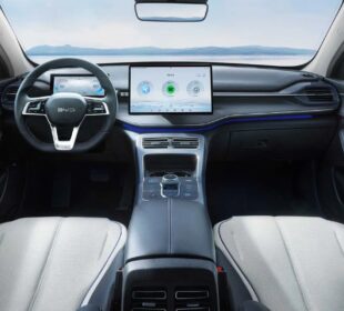 BYD King GL 2026 desconto de R$ 25 mil ameaça Corolla e Nissan