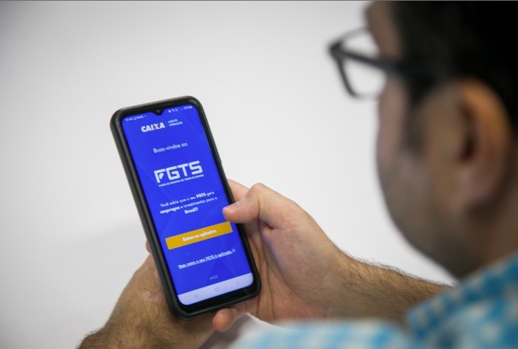 Saque-aniversário FGTS: Caixa antecipa pagamento a demitidos