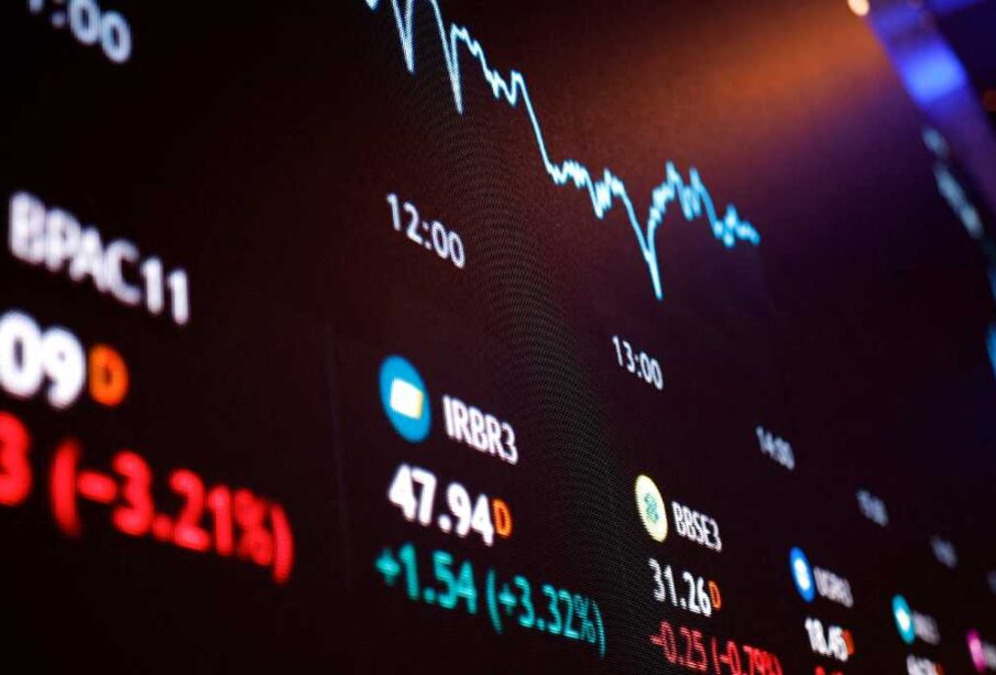 Ibovespa repercute ata do Copom com cautela