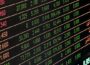 Investidores estrangeiros saem do país e bolsa tem pior mês desde 2023