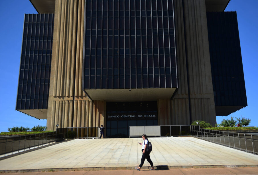 Decisões do Copom e TCU fragilizam economia