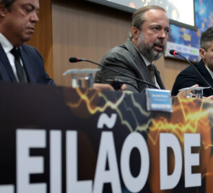 Justiça suspende megaleilão de energia e trava contratos de R$ 515 bilhões