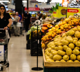 Inflação de alimentos em maio de 2026 é a maior em 18 anos