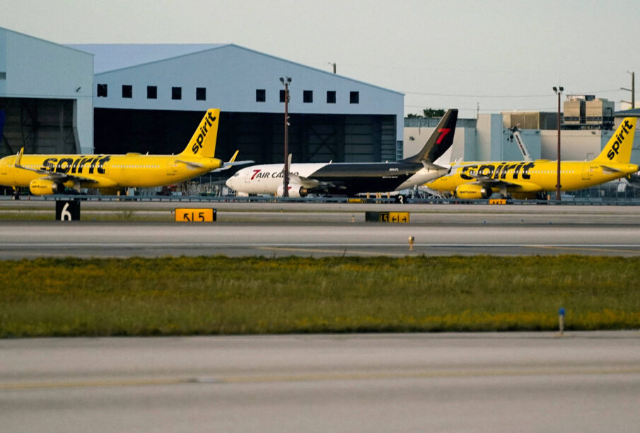 Guerra no Irã eleva custos de aéreas em US$ 100 bi