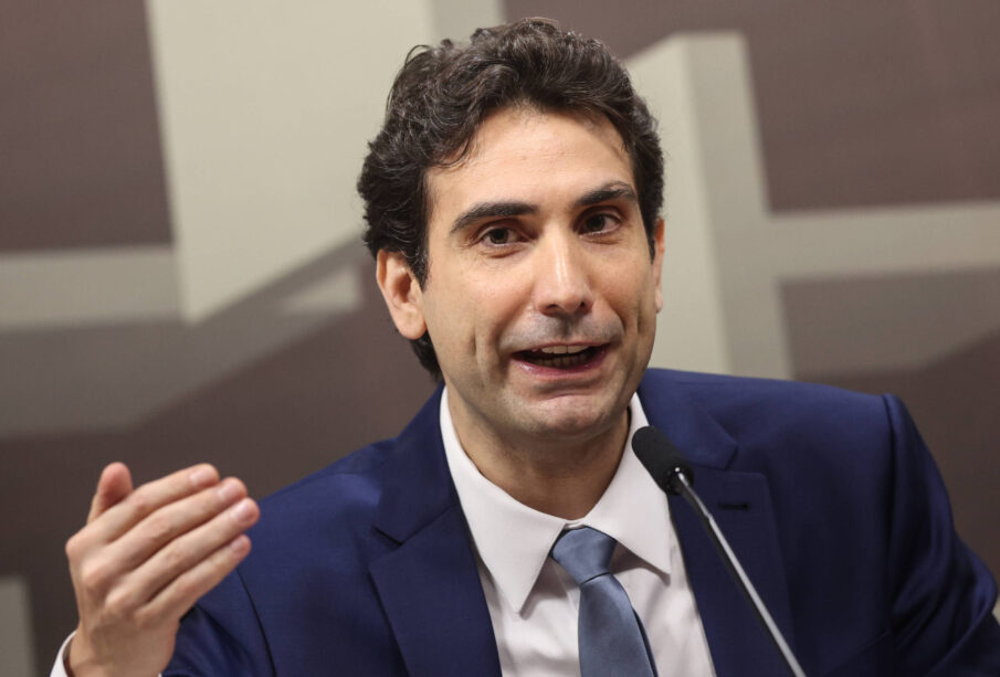 Dólar hoje 18: moeda sobe 1,26% e fecha a R$5,174