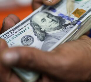Dólar sobe hoje acima de R$ 5,10 após payroll nos EUA