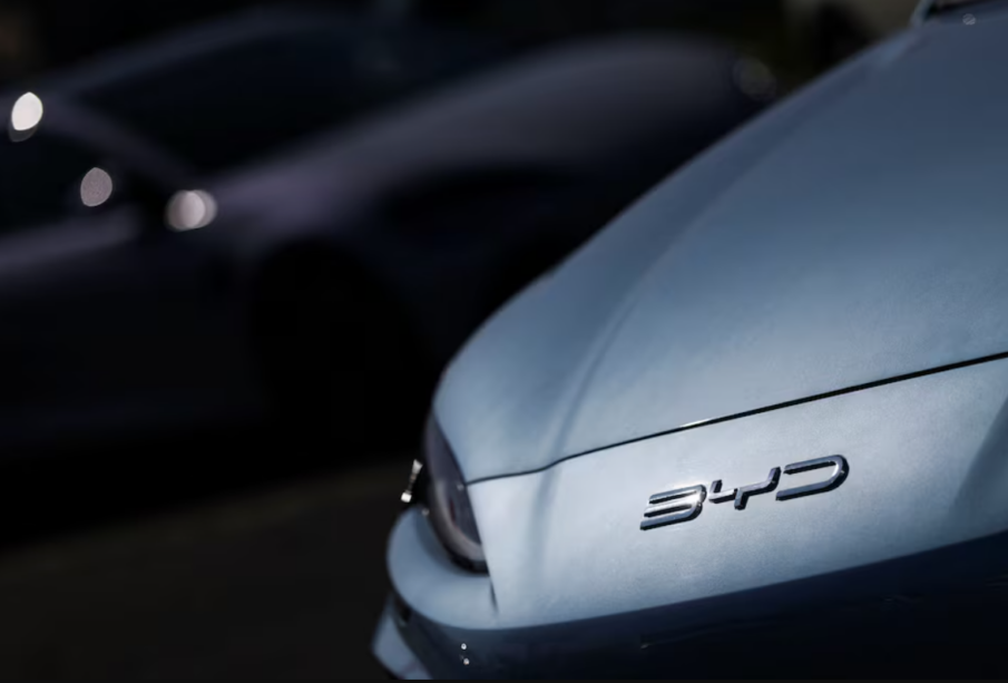 BYD confirma investimento de até R$ 500 milhões para ampliar produção de baterias no Brasil
