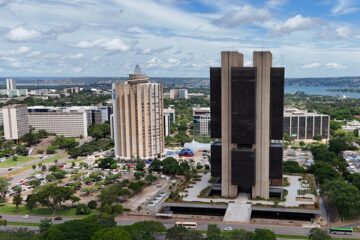 BC eleva para 79% chance de inflação estourar teto em 2026