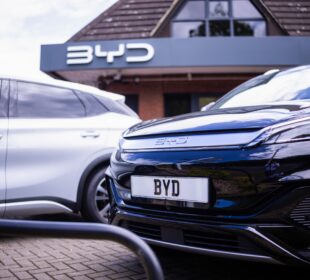 Pentágono acusa BYD e Alibaba de ajudarem exército chinês