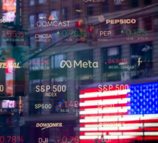 Nasdaq 100 queda com rotação de IA para velha economia