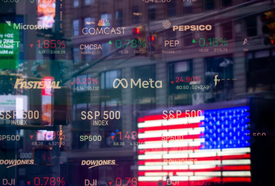 Nasdaq 100 queda com rotação de IA para velha economia