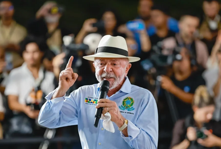 Brasil atinge R$ 2 trilhões em impostos no 1º semestre de 2026