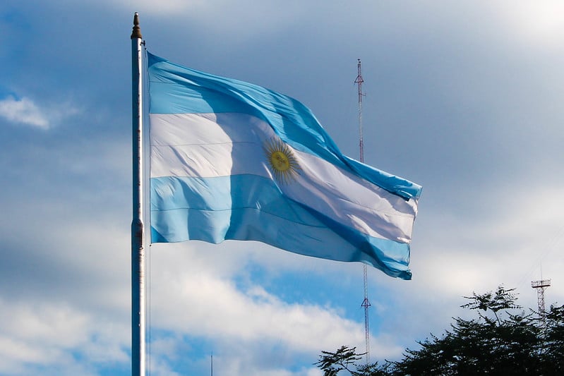 Argentina economia Milei: crescimento e queda da inflação