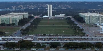 Gastos públicos Brasil: herança de R$ 1 trilhão nas contas