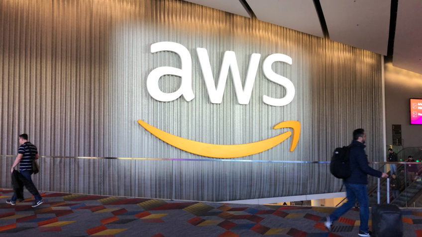 TCU manda rever contrato de estatais com Amazon por risco a dados