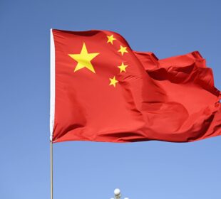 Dependência econômica China: o poder industrial invisível